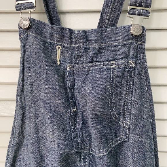 🎉2xHP🎉Levi’s Overall Shorts - Picture 2 of 9